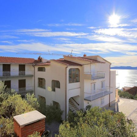 Apartments With A Parking Space Brela, Makarska - 18495 Dış mekan fotoğraf