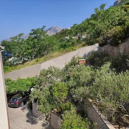 Apartments With A Parking Space Brela, Makarska - 18495 Dış mekan fotoğraf