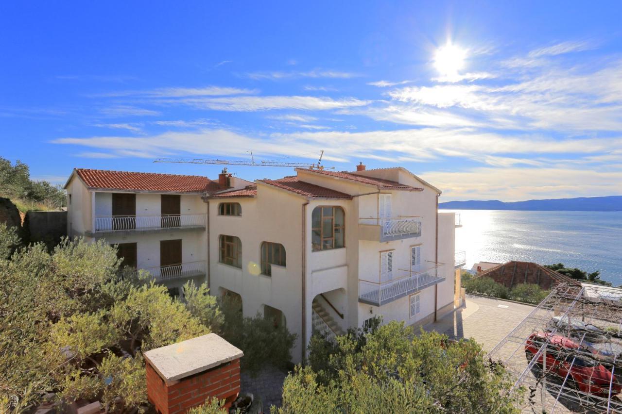 Apartments With A Parking Space Brela, Makarska - 18495 Dış mekan fotoğraf