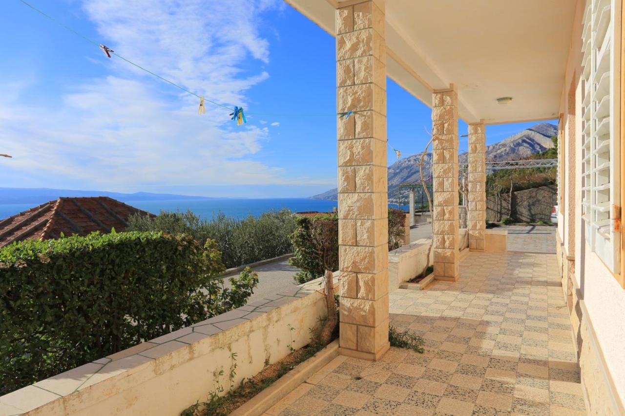 Apartments With A Parking Space Brela, Makarska - 18495 Dış mekan fotoğraf